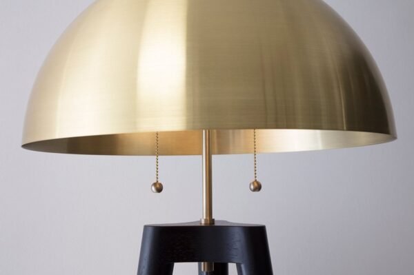 Paliki Elegant tripod floor lamp - Image 9